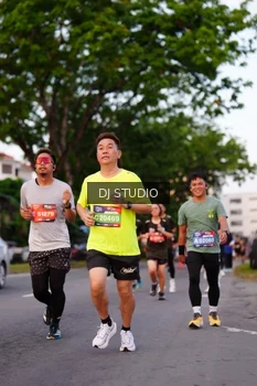 Runner Photo 3835448