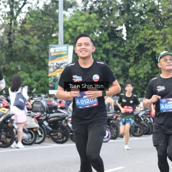 Runner Photo 3835459