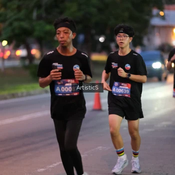 Runner Photo 3835467