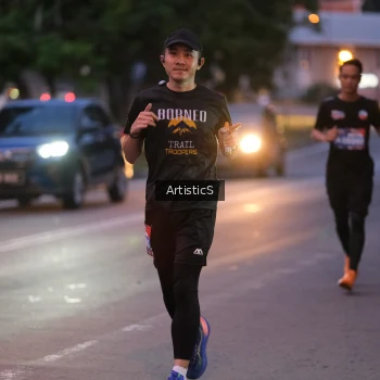 Runner Photo 3835477