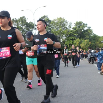 Runner Photo 3835492