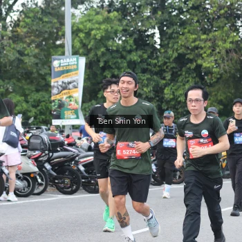 Runner Photo 3835516