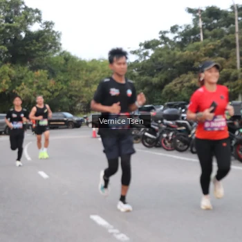 Runner Photo 3835547