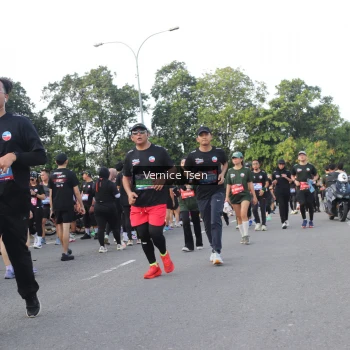 Runner Photo 3835606