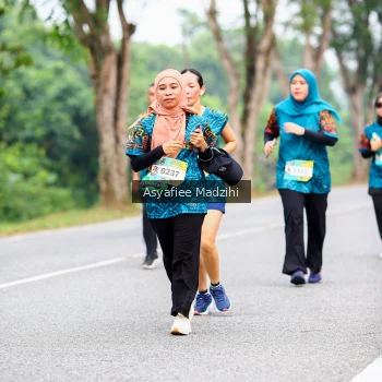 Runner Photo 3835613