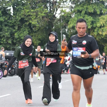 Runner Photo 3835626