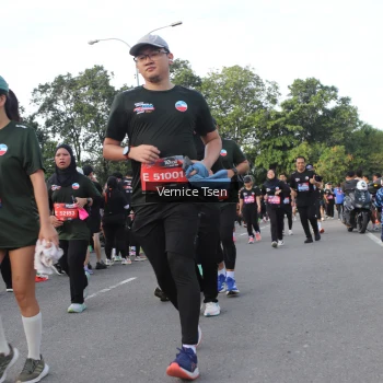 Runner Photo 3835658