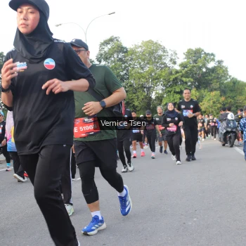 Runner Photo 3835662