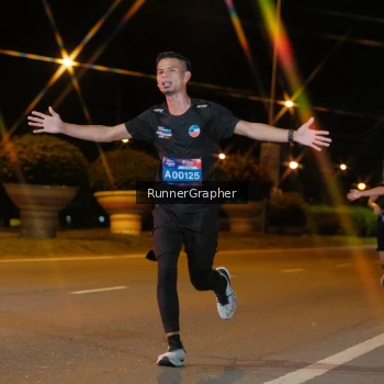 Runner Photo 3835671