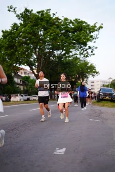 Runner Photo 3835673