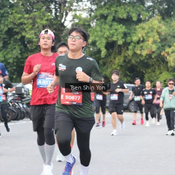 Runner Photo 3835686