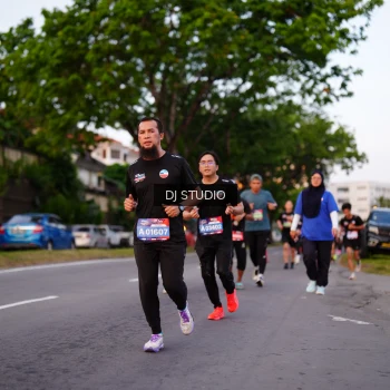 Runner Photo 3835696