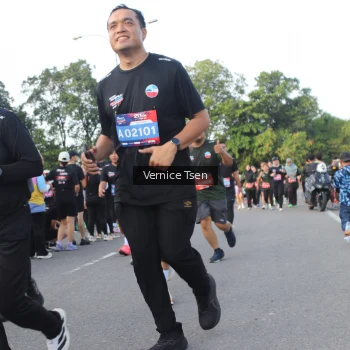 Runner Photo 3835718