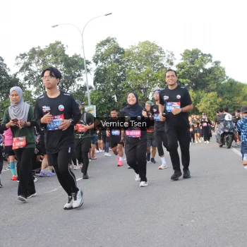 Runner Photo 3835723