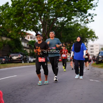 Runner Photo 3835725