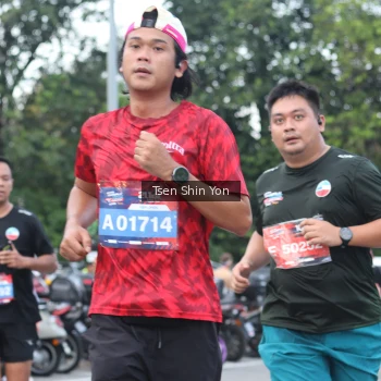 Runner Photo 3835747