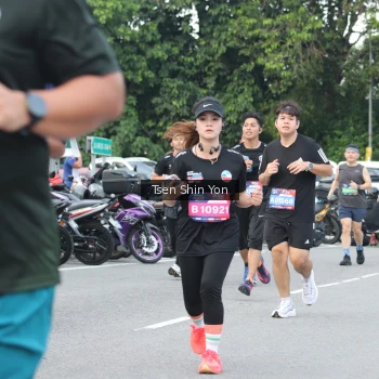 Runner Photo 3835769