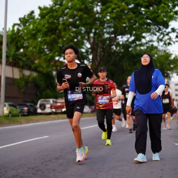 Runner Photo 3835771