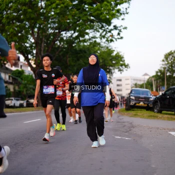 Runner Photo 3835772