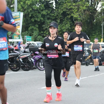 Runner Photo 3835781