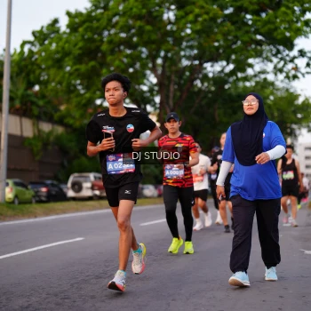 Runner Photo 3835793