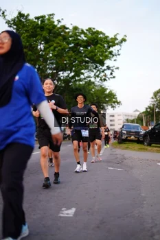 Runner Photo 3835802