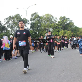 Runner Photo 3835873