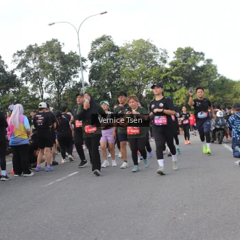 Runner Photo 3835876