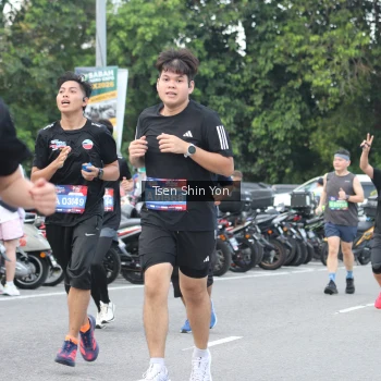 Runner Photo 3835896