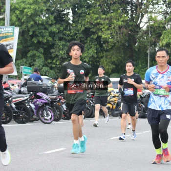 Runner Photo 3836347
