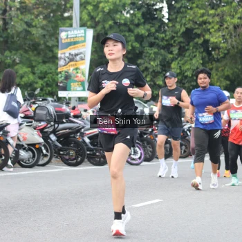Runner Photo 3836593