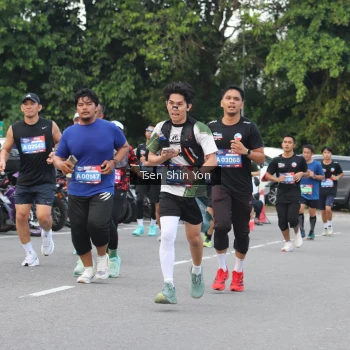 Runner Photo 3836594