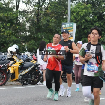 Runner Photo 3836619