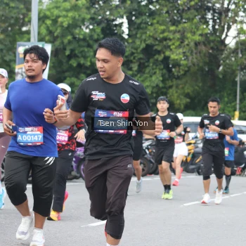 Runner Photo 3836637