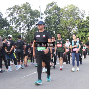 Runner Photo 3836710