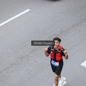 Runner Photo 3836726