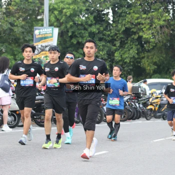 Runner Photo 3836754