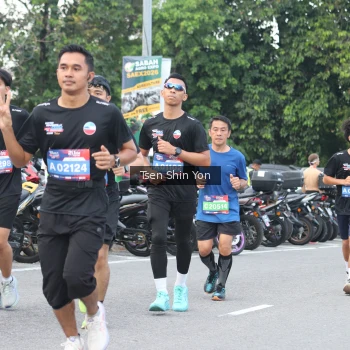 Runner Photo 3836783