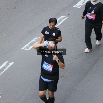 Runner Photo 3837001
