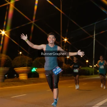 Runner Photo 3837013