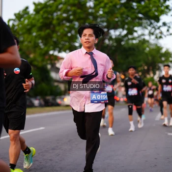 Runner Photo 3837015