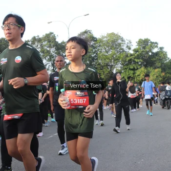 Runner Photo 3837184