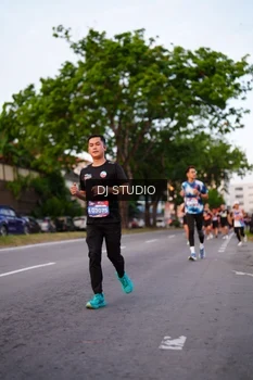 Runner Photo 3837234