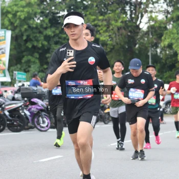 Runner Photo 3837303