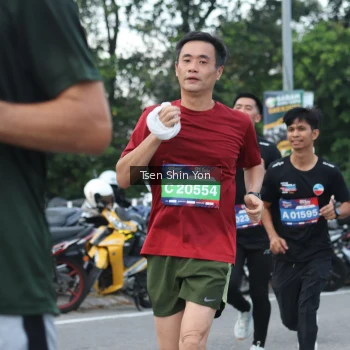 Runner Photo 3837517