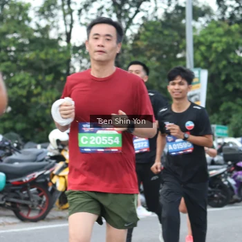 Runner Photo 3837555