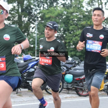 Runner Photo 3837653