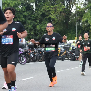 Runner Photo 3837851