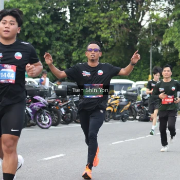 Runner Photo 3837879