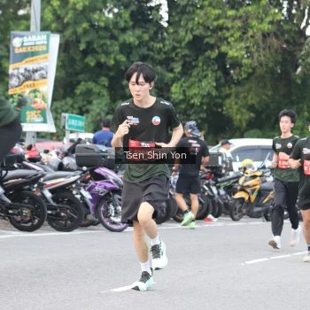 Runner Photo 3837974